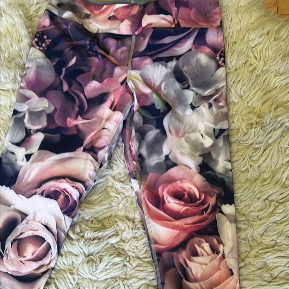EUC Eagle Rock by WERKSHOP yoga leggings